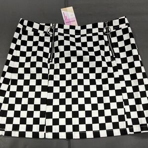 WDIRARA Black and White Checkered Skirt